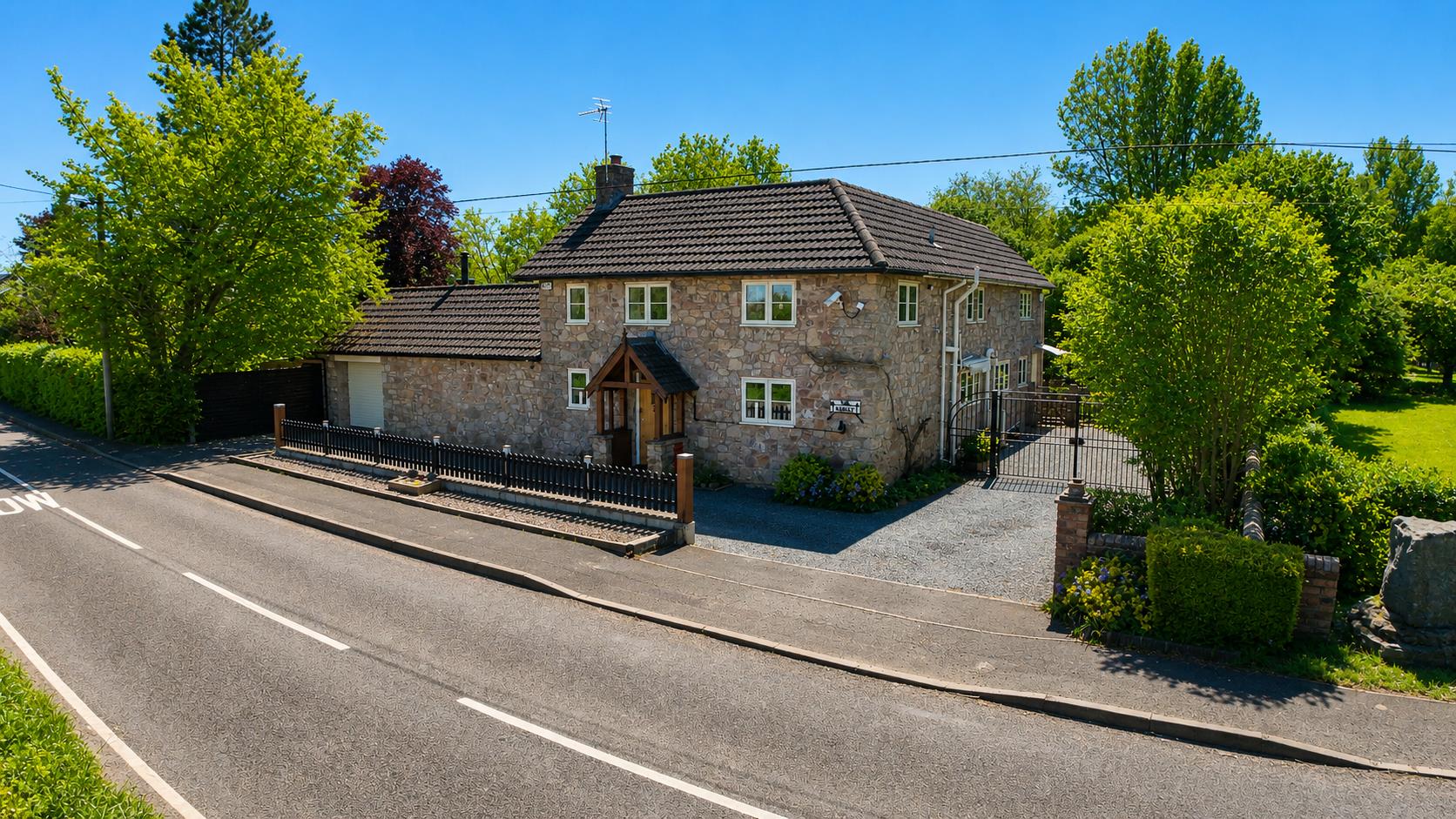 The Smithy B4398, Oswestry, SY10 8QW For Sale